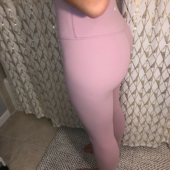 Pink lulu lemon leggings - Picture 2 of 4